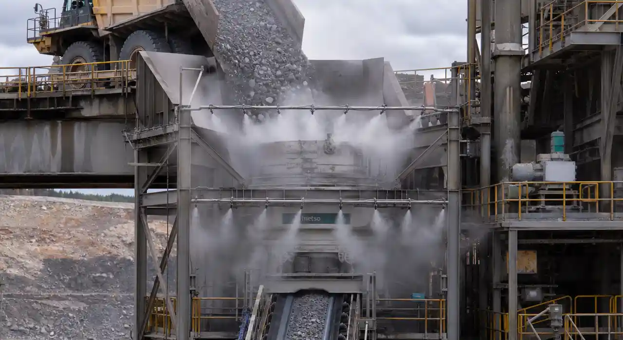 Mining dust suppression control
